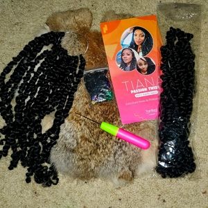 Tiana Passion Twist Hair 14 Inch 8 Packs of 12 